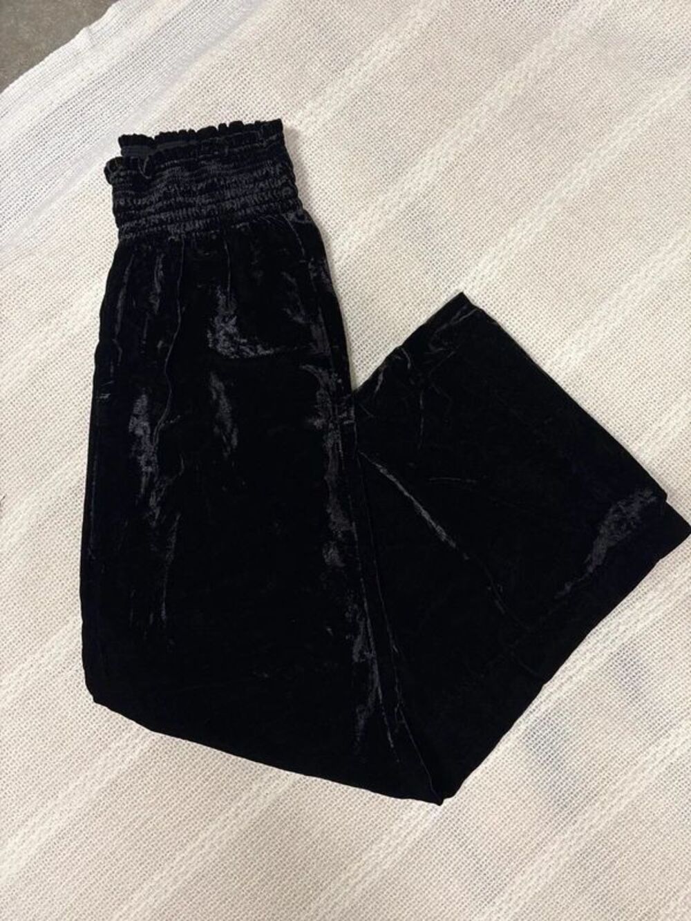 Maeve by Anthropologie velvet flare pants size xs / s